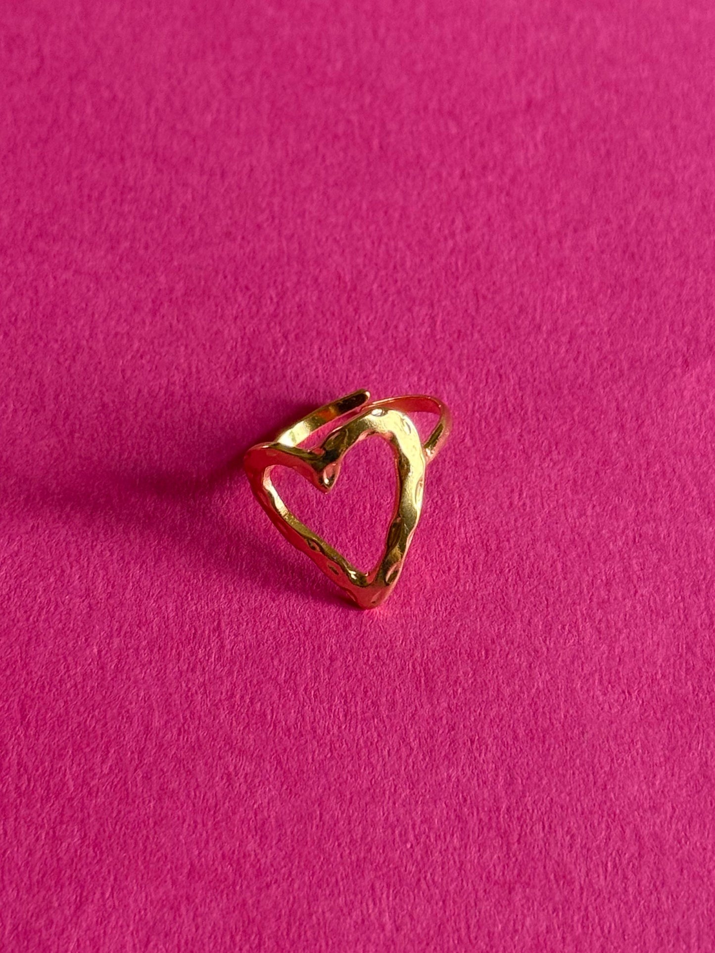 thick heart gold ring