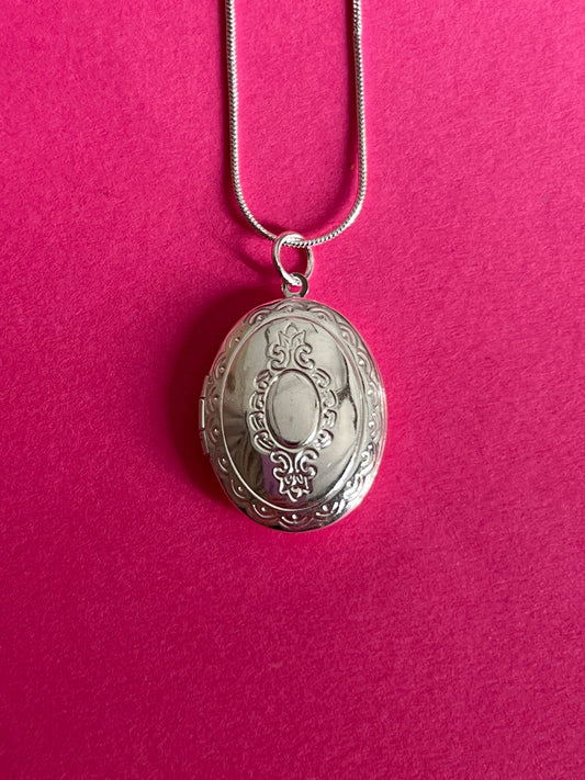 oval open pendant