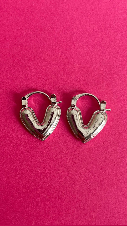 silver heart stud earrings