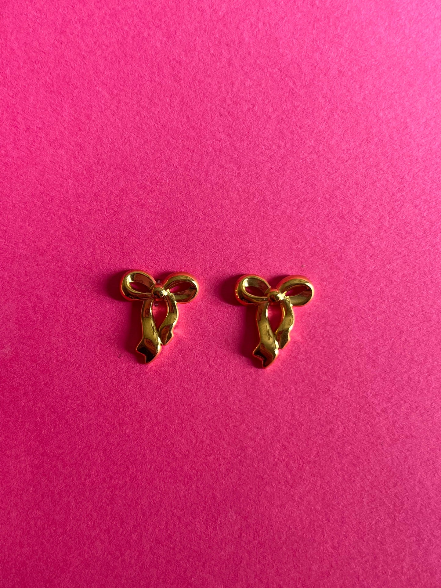 gold bow earrings