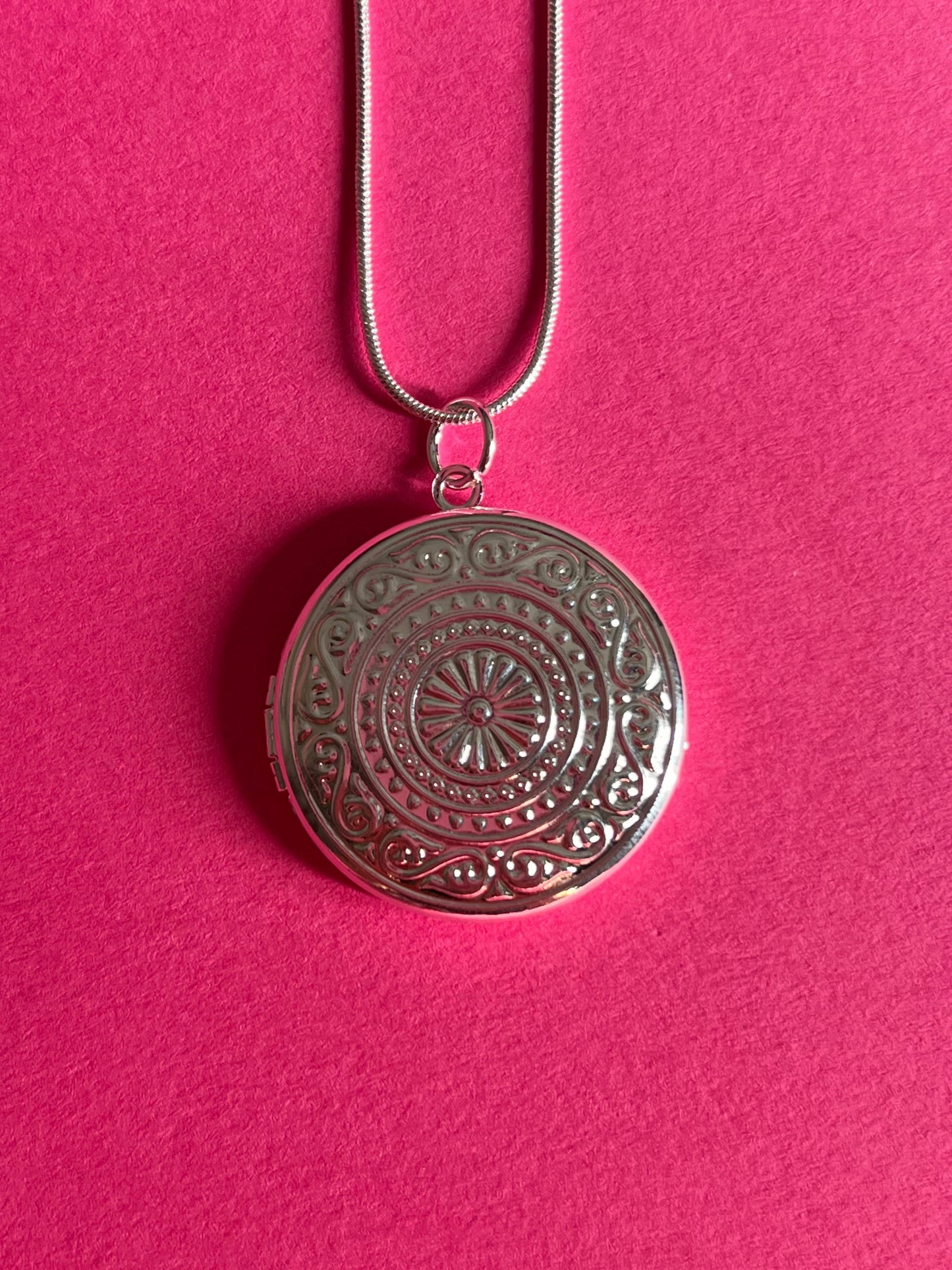 round open pendant