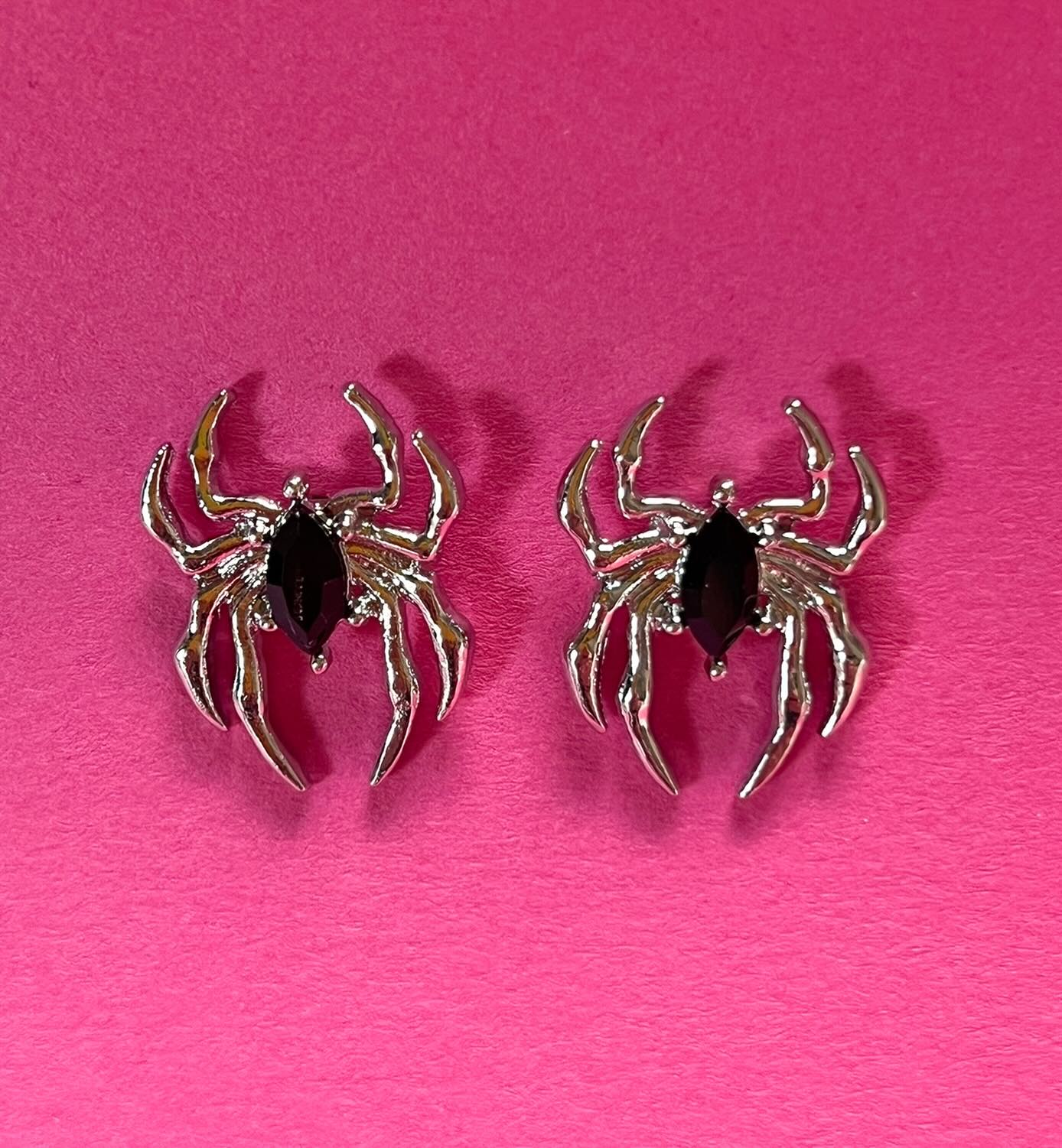 spider earrings