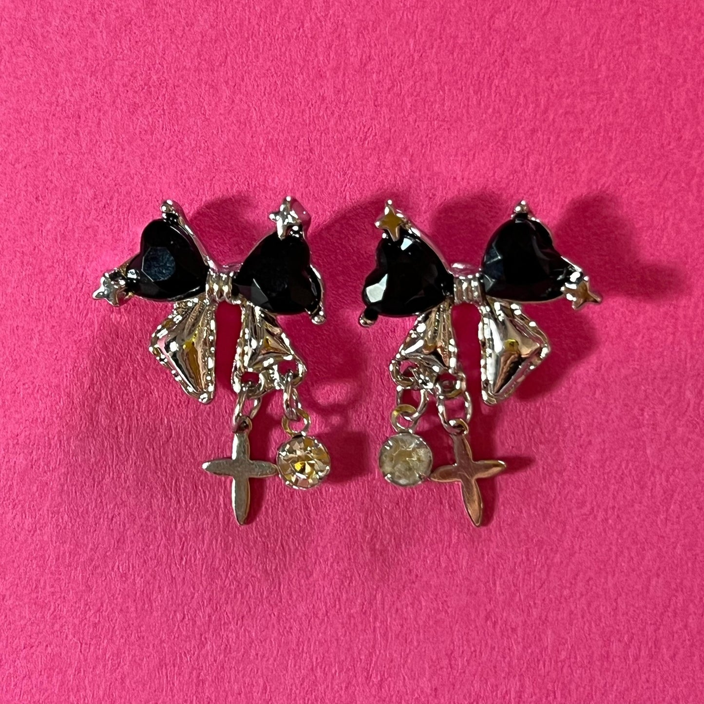 black y2k bow earrings