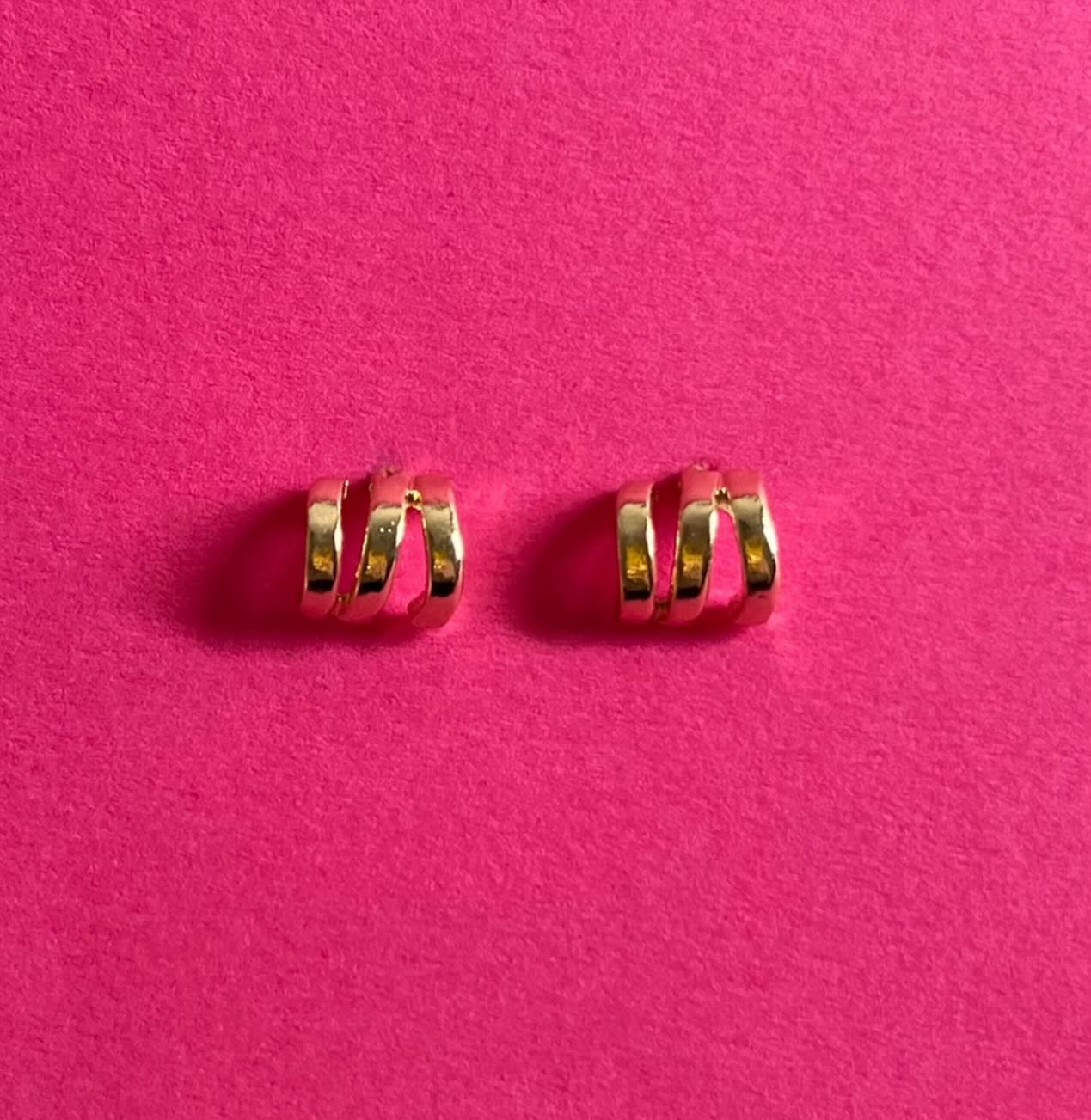 gold studs